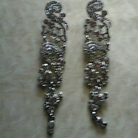 Rhinestone drop earrings - Picture 2 of 3